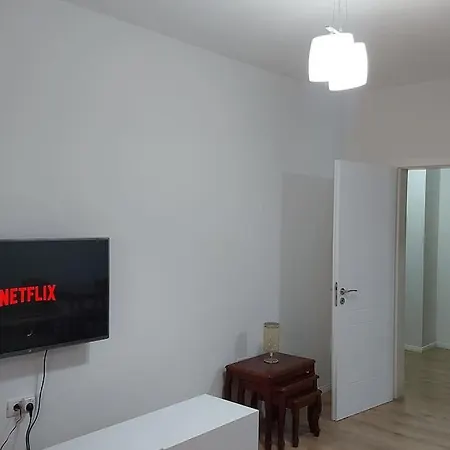 Family-friendly 2-br In Apartment